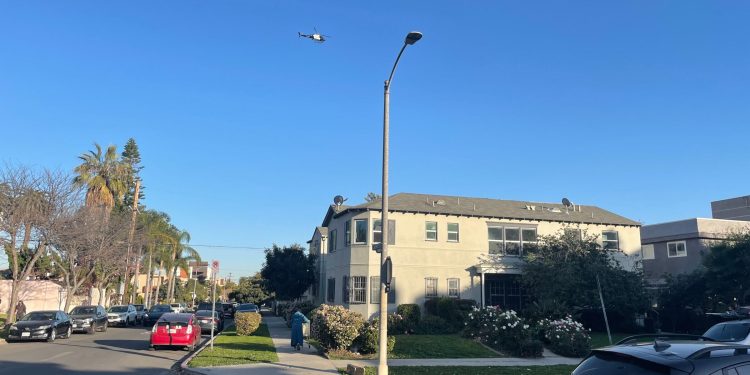 Los Angeles : Un juif a été abattu par un homme de type oriental en sortant de la synagogue