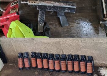 Grenades, armes automatiques, armes légères, découvertes dans le secteur arabe