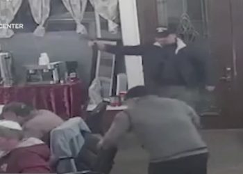 San Francisco : un Russe tire des balles à blanc dans une synagogue russophone