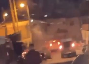 Présent pour sceller la maison du terroriste de Jérusalem-Est, Tsahal a été accueilli par la violence arabe