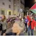 Des gauchistes israéliens manifestent avec le drapeau palestinien pendant que des Arabes, le même jour, tuaient des juifs