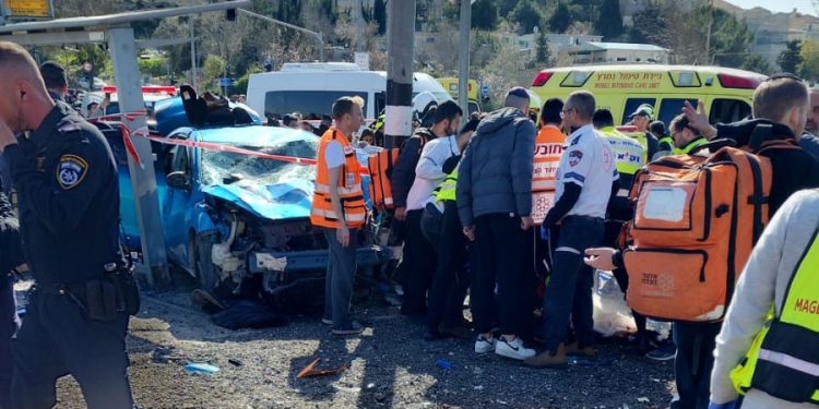 Attentat à la voiture bélier à Jérusalem. 2 morts dont un enfant de 6 ans. Les médias vont dire que ce sont des « colons » ?