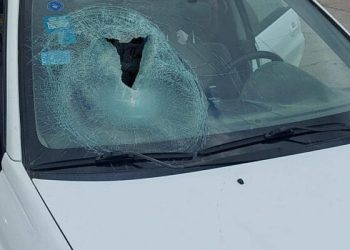 Des Arabes attaquent une mère et trois enfants à coups de pierres en Samarie