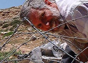 Un rabbin progressiste justifie le meurtre des enfants juifs par les Arabes, et se prend ses quatre vérités sur Twitter