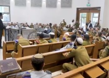 Chaos antidémocratique : Les émeutiers ont franchi les barrières, bloqué l’Ayalon et attaqué des policiers