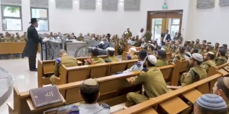 Chaos antidémocratique : Les émeutiers ont franchi les barrières, bloqué l’Ayalon et attaqué des policiers