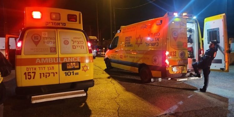 2 Israéliens blessés par des tirs provenant d’un véhicule qui passait. Où ? Encore à Huwara