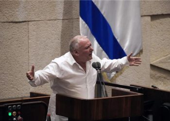 Le ministre Dudi Amsalem : « je me bats pour la démocratie. Aharon Barak et Esther Hayut doivent être jugés »