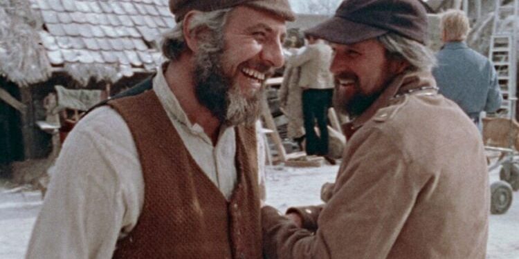 L’acteur israélien Chaim Topol a vécu une double vie : agent du Mossad, il utilisait son statut de VIP pour des missions dans le monde entier