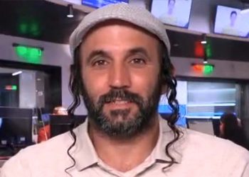 Scandaleux : La police jordanienne a exigé d&rsquo;un homme haredi qu&rsquo;il se coupe les payès