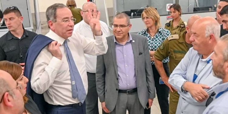 L’ambassadeur des États-Unis en Israël a annoncé les nouvelles heures d’ouverture du passage Allenby – en passant au dessus du gouvernement Netanyahou