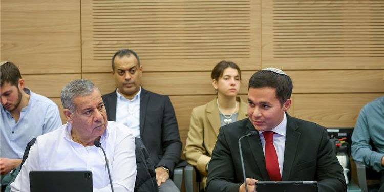 Député Illouz aux ambassadeurs étrangers : « Je prends très au sérieux le fait que votre argent soutienne des organisations qui soutiennent le terrorisme »