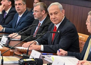 Netanyahou met en garde les ennemis d’Israël sur fond d’agitation de l’opposition : « notre capacité à agir contre nos ennemis ne diminue pas »