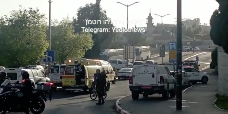 Attaque à Jérusalem : un terroriste a ouvert le feu sur un véhicule – il a touché deux Juifs et s’est enfui