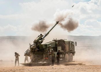 L’Israélien Elbit empoche un contrat de 102 millions $ pour des obusiers automatisés à un client international