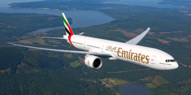 Emirates, la compagnie aérienne des Émirats arabes unis, renforce ses opérations vers Tel Aviv avec un troisième vol quotidien