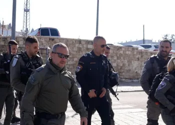 Huit personnes arrêtées pour incitation au terrorisme sur le Mont du Temple