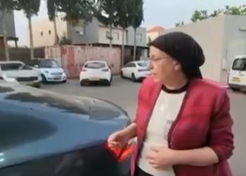 Une ministre israélienne presque touchée par un missile à Sdérot