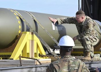 Premières images des missiles américains destructeurs de tunels