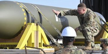 Premières images des missiles américains destructeurs de tunels