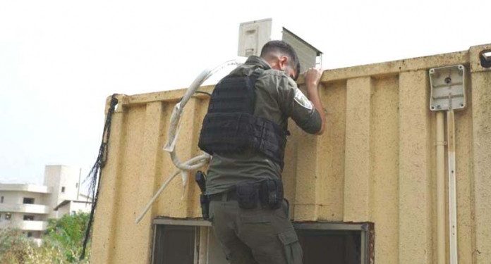 La police arrête 54 personnes – 54 personnes ! – dans le cadre d’une vaste opération de trafic illégal d’armes