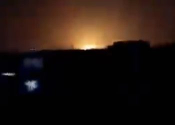 Frappe aérienne nocturne à la périphérie d&rsquo;Alep, en Syrie : il y a des morts et des blessés