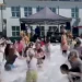 Antisémitisme en Pologne ? Absolument pas ! Une ville organise une fête de bulles pour enfants… sur les tombes juives