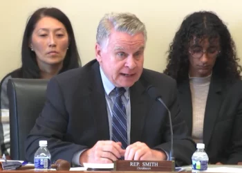 Le président de la commission du Congrès sur l&rsquo;antisémitisme dit être « dégouté » par Amnesty International