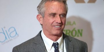 R.F. Kennedy Jr. : le Covid-19 a été « ethniquement ciblé » pour épargner les juifs ashkénazes