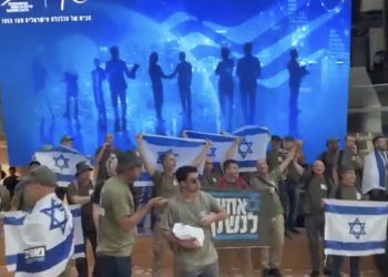 Alors que presque toute la réforme a été abandonnée, les militants de gauche bloquent les routes