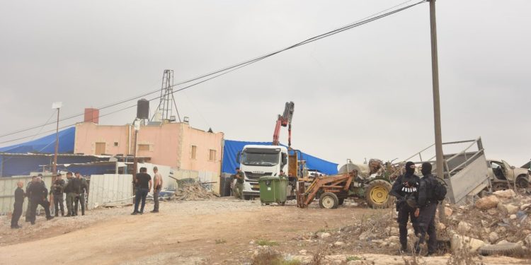 Les forces de police ont effectué un raid dans une zone associée à une organisation criminelle à Shfaram