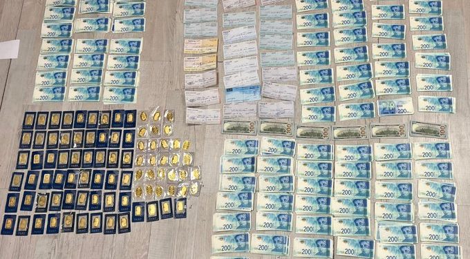 Saisie record dans les milieux criminels : 1 million de shekels et des armes