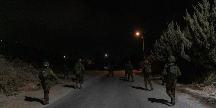 Des terroristes ont lancé des explosifs sur des soldats de Tsahal en Samarie