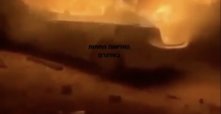 Il y a peu, un civil israélien est entré par erreur dans le village arabe de Turmus Ayya – les Arabes se sont jetés sur sa voiture et l’ont brûlée