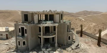 Sous le nez de Smotrich, une nouvelle ville arabe est en train d&rsquo;être construite dans le Gush Etzion