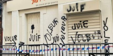 Tags antisémites sur un restaurant casher à Levallois-Perret, un homme arrêté, son origine n’est pas révélée