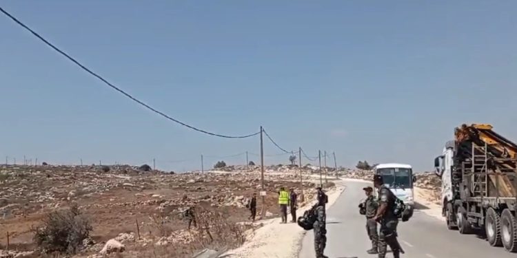 Après avoir détruit le mémorial de Rina Shnerb, l’administration civile démantèle un camp d’enfants à Tapuah