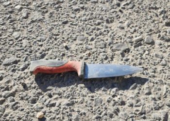 Un terroriste a sorti un couteau sur un soldat à un poste de contrôle – et a été « neutralisé »