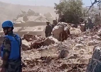 Les FDI ont repoussé à coups de grenades assourdissantes un bulldozer libanais qui avait franchi la frontière