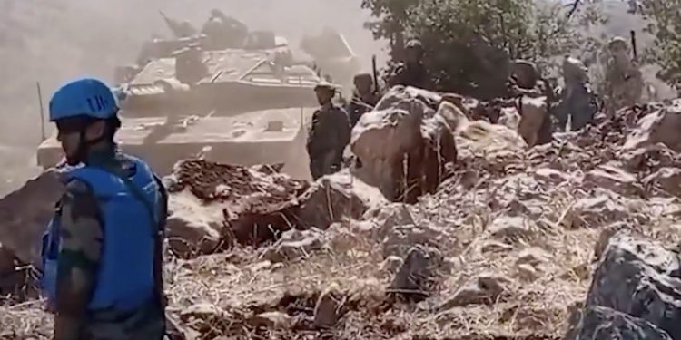 Les FDI ont repoussé à coups de grenades assourdissantes un bulldozer libanais qui avait franchi la frontière