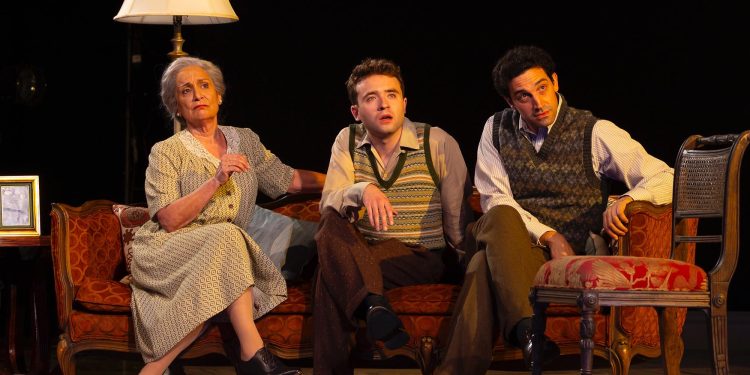 A Boston, un théâtre présente une nouvelle pièce : « Prière (d’une famille juive) pour la République française »