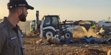 Les forces de sécurité ont détruit des bâtiments juifs illégaux à Givat Sde Yonatan en Binyamin