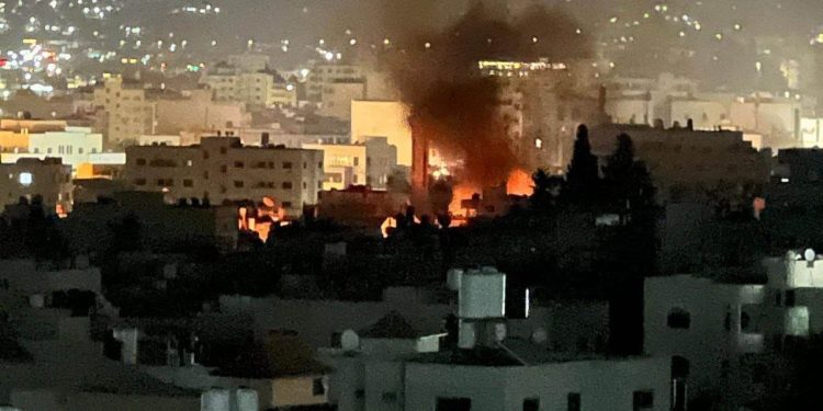 L’IDF utilise un drone suicide à Jénine, perquisitionne le domicile d’un chef terroriste – 4 éliminés, 20 blessés