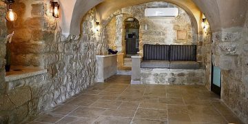 Une ancienne salle d&rsquo;étude de la Torah a été découverte à Safed sur le site d&rsquo;un hôtel de luxe