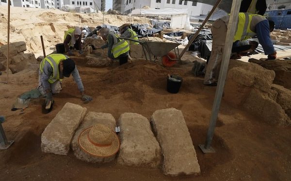 La découverte du cimetière qui fait trembler Gaza