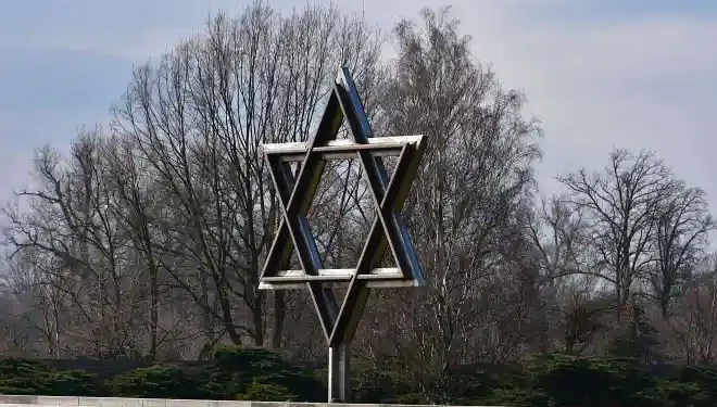 La République tchèque approuve des fonds pour restaurer et protéger le site de l’Holocauste de Terezin