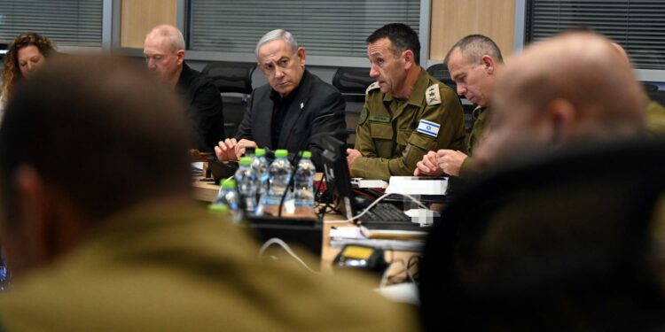 Les ministres ont ignoré la demande unanime des FDI, du Mossad, du Shabak et de l’AMAN, et ont bloqué les fonds destinés à Gaza