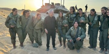 Netanyahou près de la clôture Gaza : « Il ne s&rsquo;agit pas d&rsquo;une &lsquo;opération&rsquo; mais d&rsquo;une guerre jusqu&rsquo;au bout »