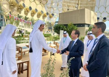 Mais oui, pourquoi vexer le brave Qatar !