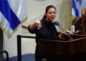 La dirigeante d’Havoda veut que Bibi s’en aille ; Smotrich et Ben Gvir peuvent rester